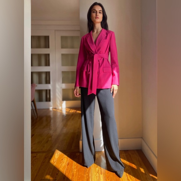 ARITZIA Babaton Blazer Size 10 - Picture 2 of 7